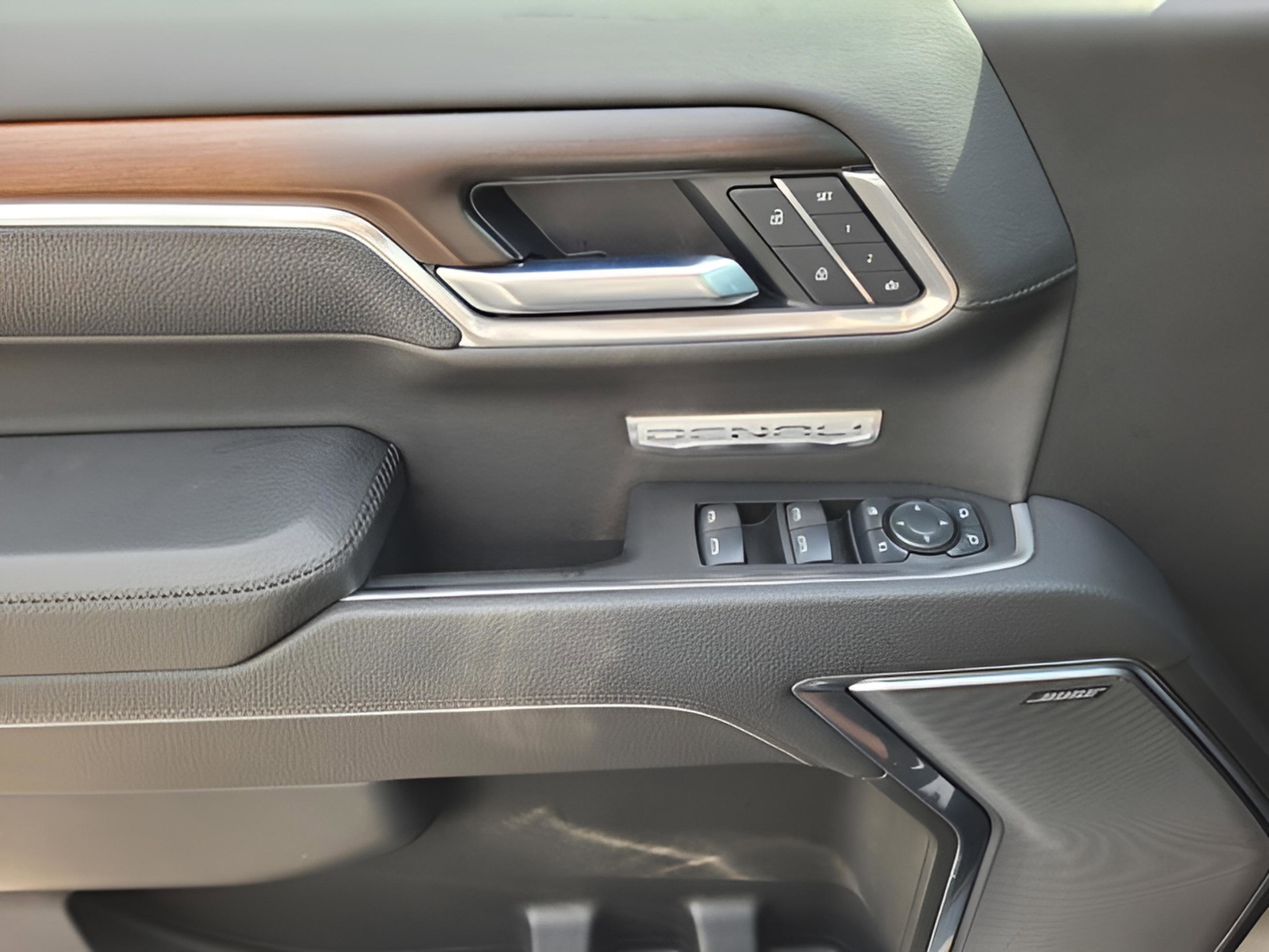 Used 2025 GMC Sierra 1500 Denali image 17