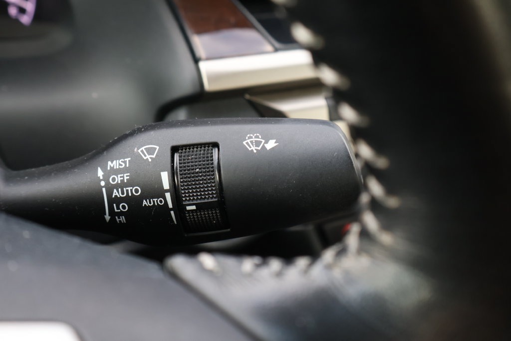 Used 2014 Lexus ES 350 w/ Ultra Luxury Package FWD image 23