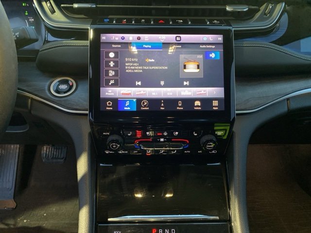 Used 2022 Jeep Grand Cherokee Limited 4xe w/ Luxury Tech Group II image 28