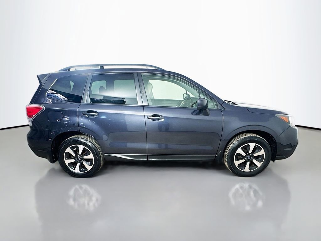 Used 2017 Subaru Forester 2.5i Premium w/ All-Weather Package image 9