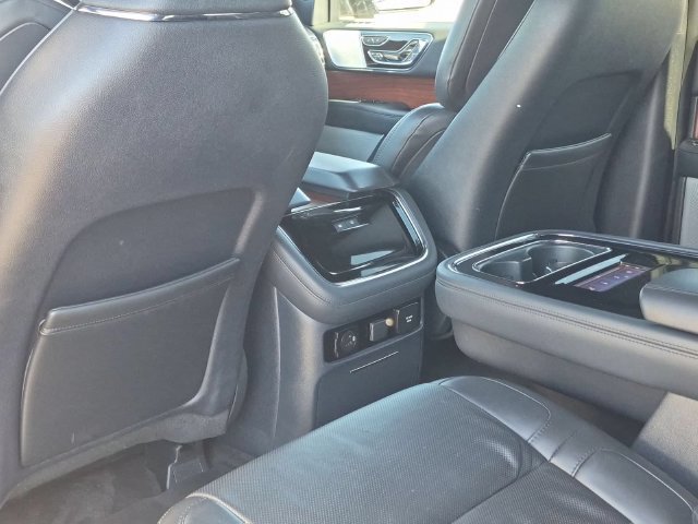 Used 2023 Lincoln Navigator Reserve AWD/4WD image 28
