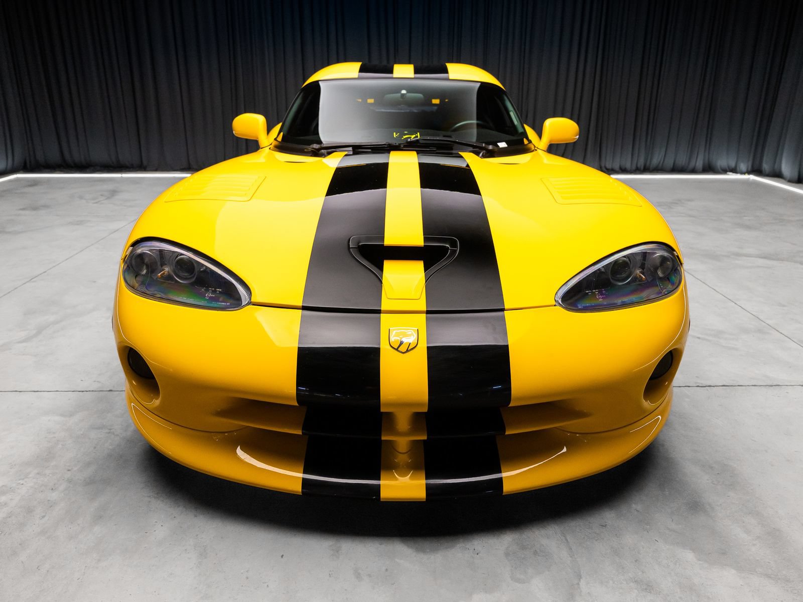 Used 2001 Dodge Viper GTS RWD image 11