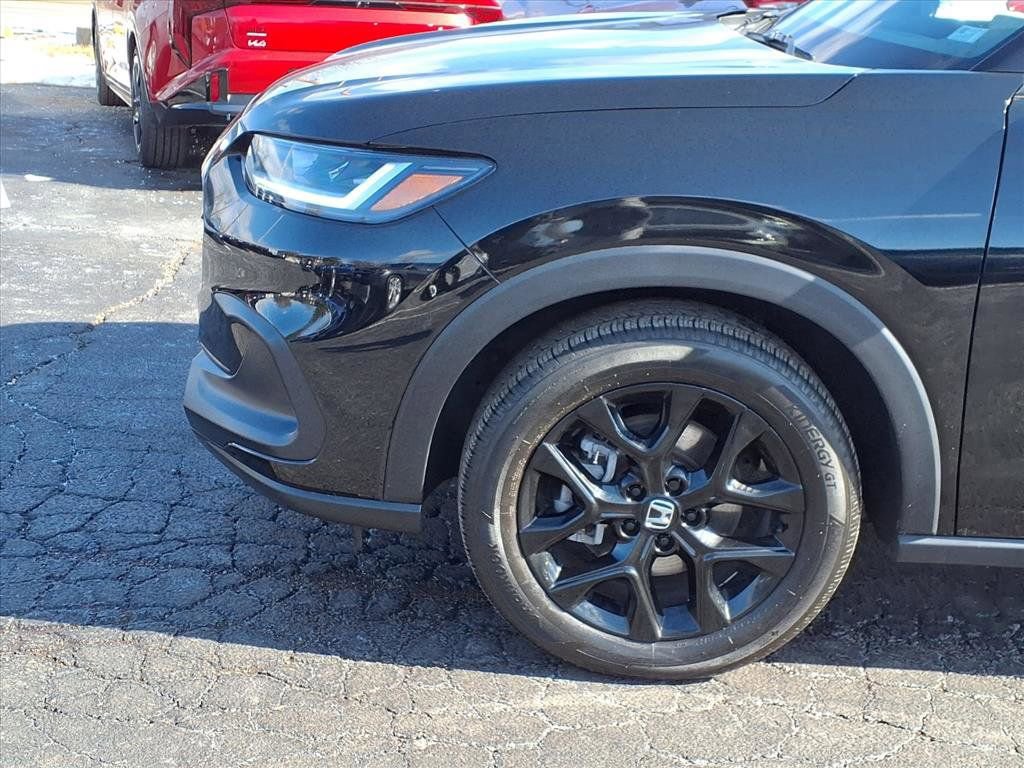 Used 2025 Honda HR-V Sport image 23