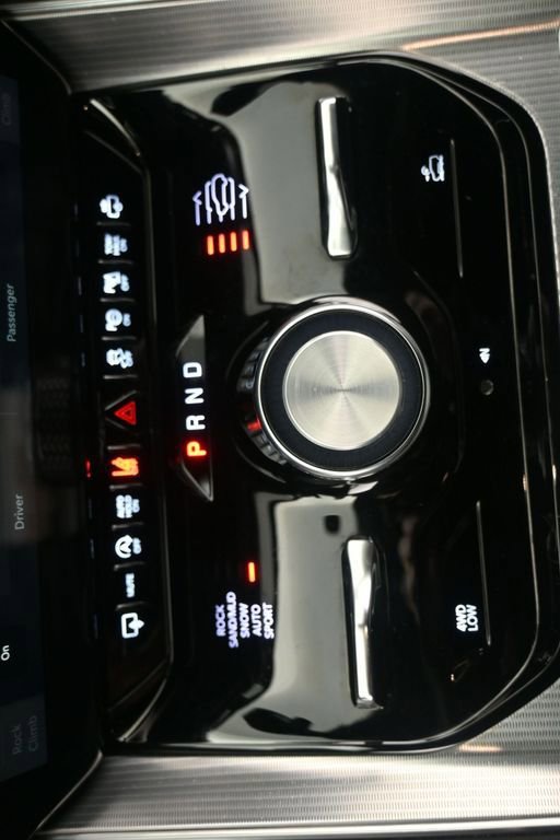 Used 2023 Jeep Grand Wagoneer Series III AWD/4WD image 19
