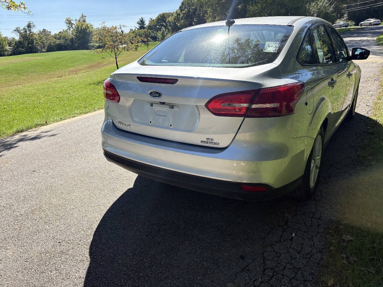 Used 2015 Ford Focus SE FWD image 10