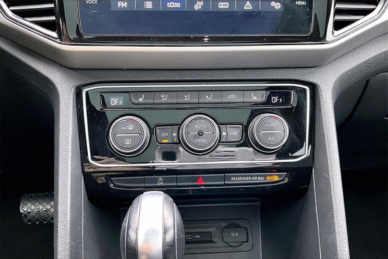 Used 2022 Volkswagen Atlas Cross Sport SE image 18