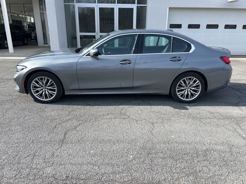 Certified 2024 BMW 330i xDrive Sedan w/ Convenience Package image 2