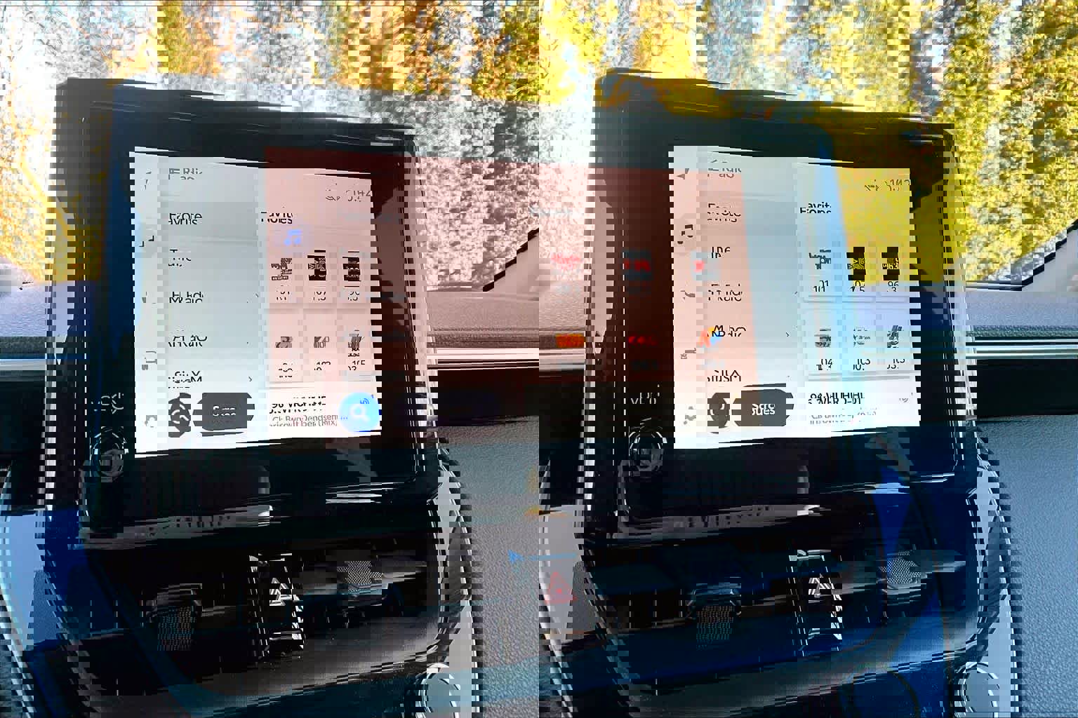 Certified 2023 Toyota Corolla Cross LE w/ Moonroof Package image 33