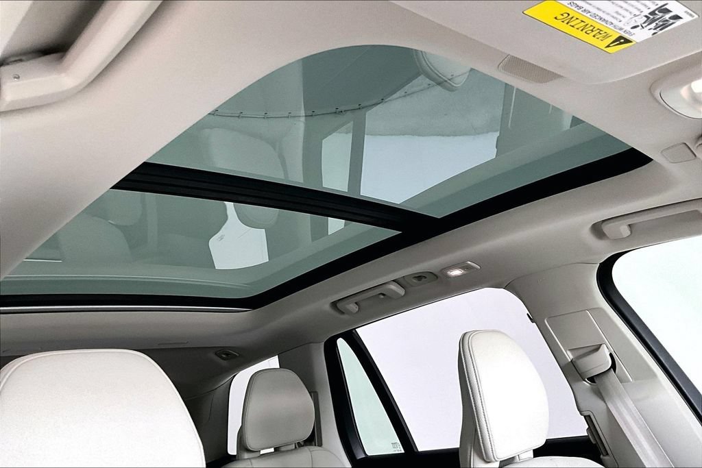 Certified 2024 Volvo XC90 T8 Plus w/ Protection Package Premier AWD/4WD image 22