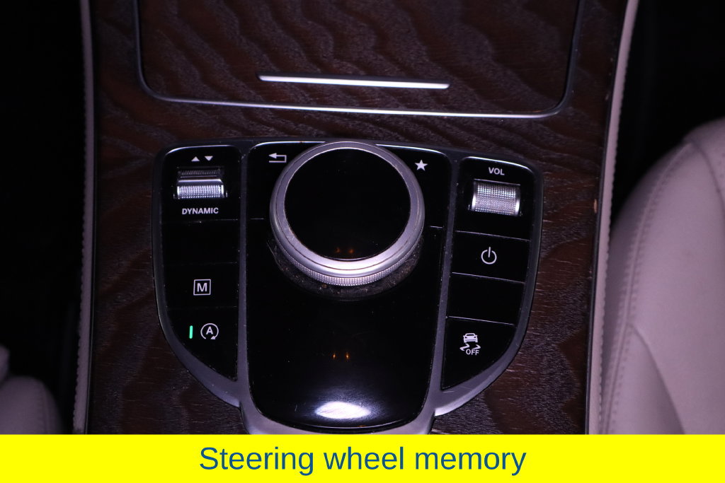 Used 2019 Mercedes-Benz GLC 300 4MATIC image 24