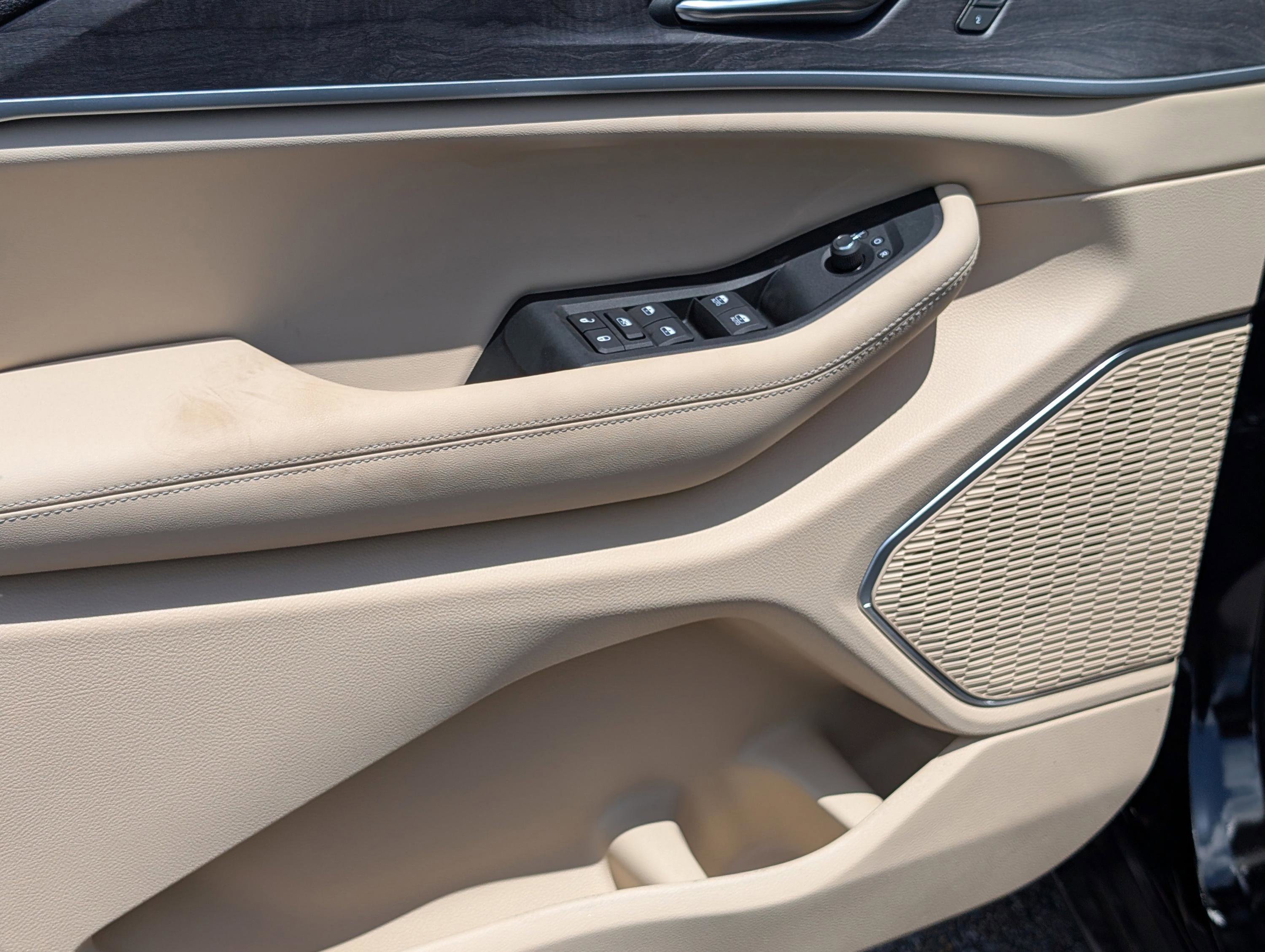 New 2025 Jeep Grand Cherokee Limited w/ Luxury Tech Group II image 13