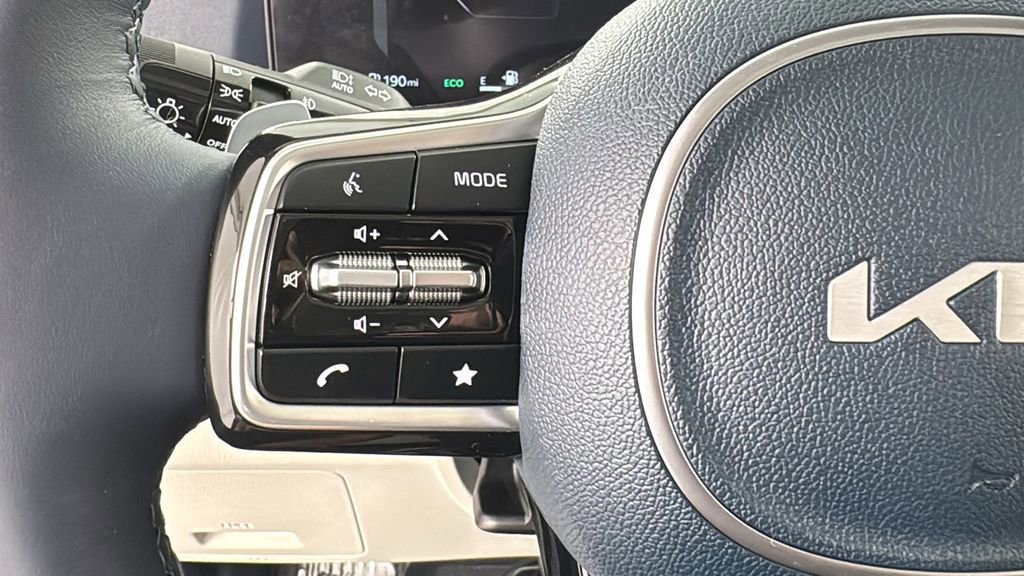 New 2026 Kia Carnival SX Prestige FWD image 24