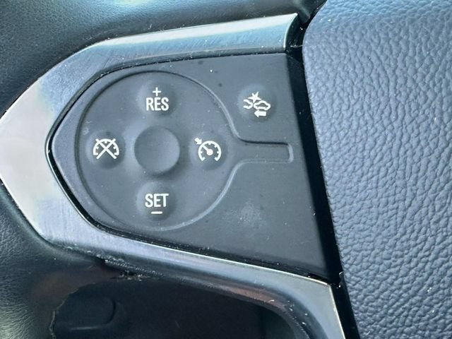 Used 2023 Chevrolet Traverse LT FWD image 19