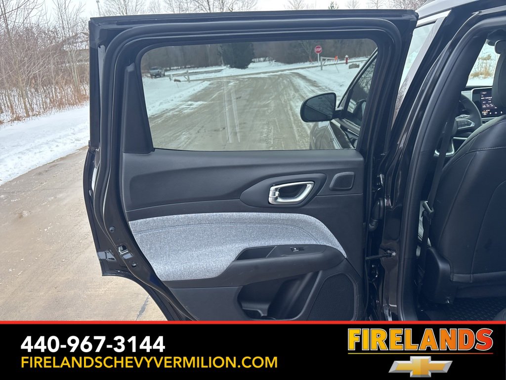 Used 2025 Jeep Compass Latitude w/ Sun & Sound Group image 43