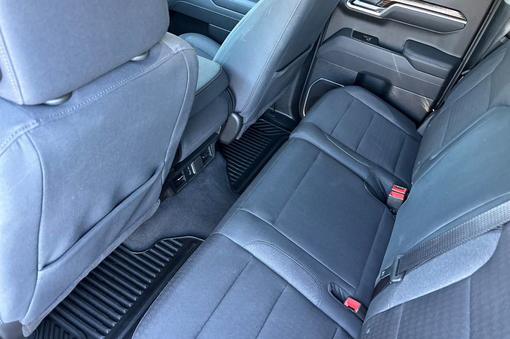 Used 2025 GMC Sierra 1500 Elevation image 12