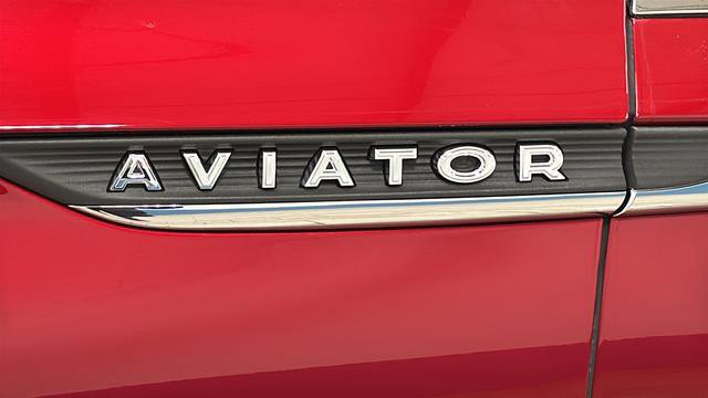 Used 2025 Lincoln Aviator AWD image 39