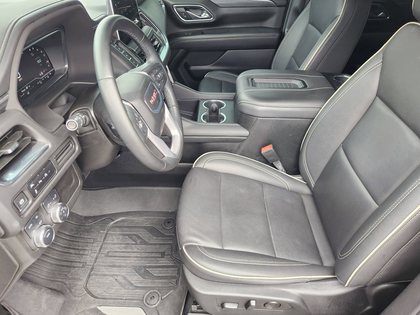 Used 2024 GMC Yukon SLT AWD/4WD image 16