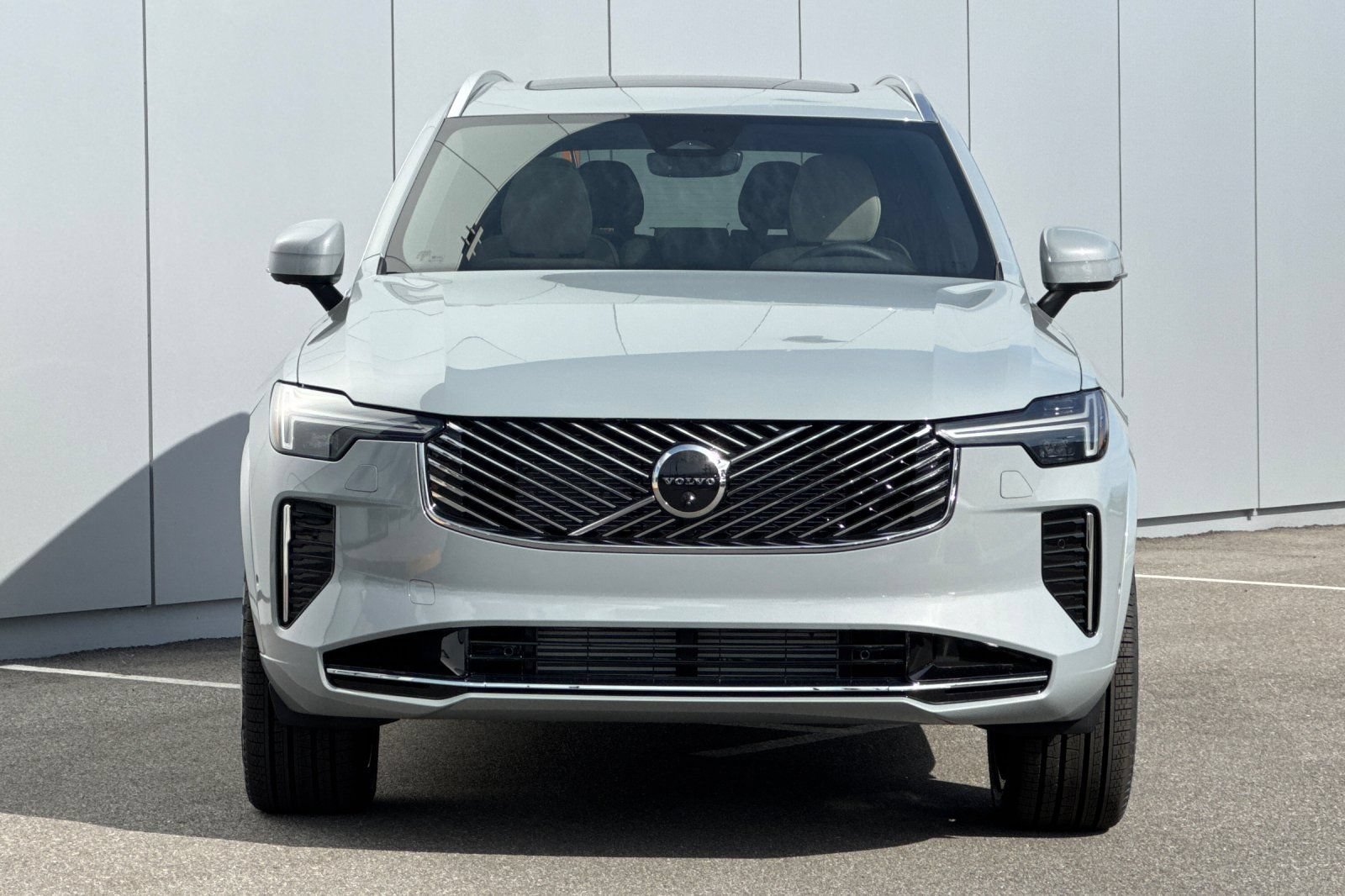 New 2026 Volvo XC90 T8 Plus w/ Protection Package AWD/4WD image 8