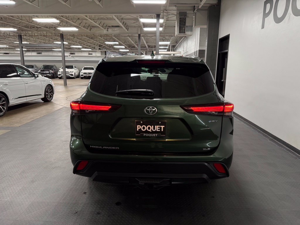 Used 2025 Toyota Highlander XLE AWD/4WD image 5