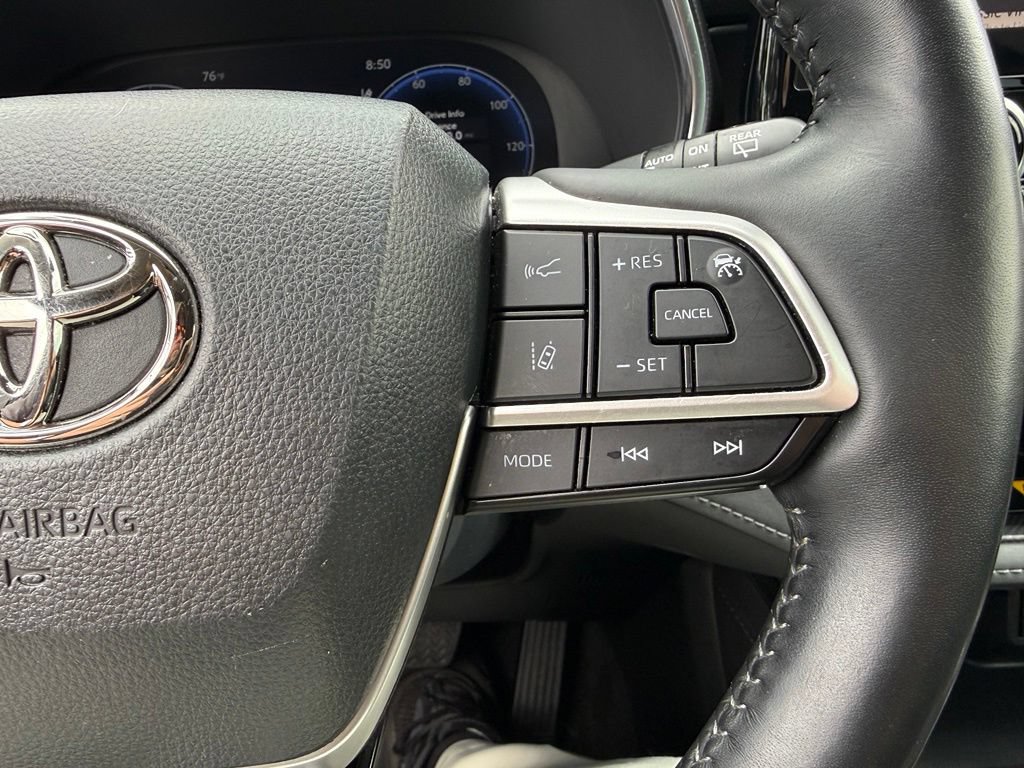 Used 2023 Toyota Highlander Platinum AWD/4WD image 19