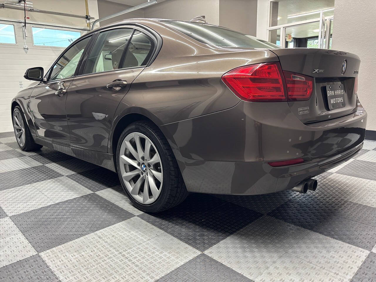 Used 2013 BMW 328i xDrive Sedan AWD/4WD image 10