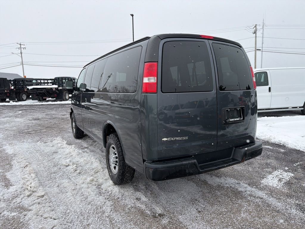 Used 2017 Chevrolet Express 2500 LS image 5