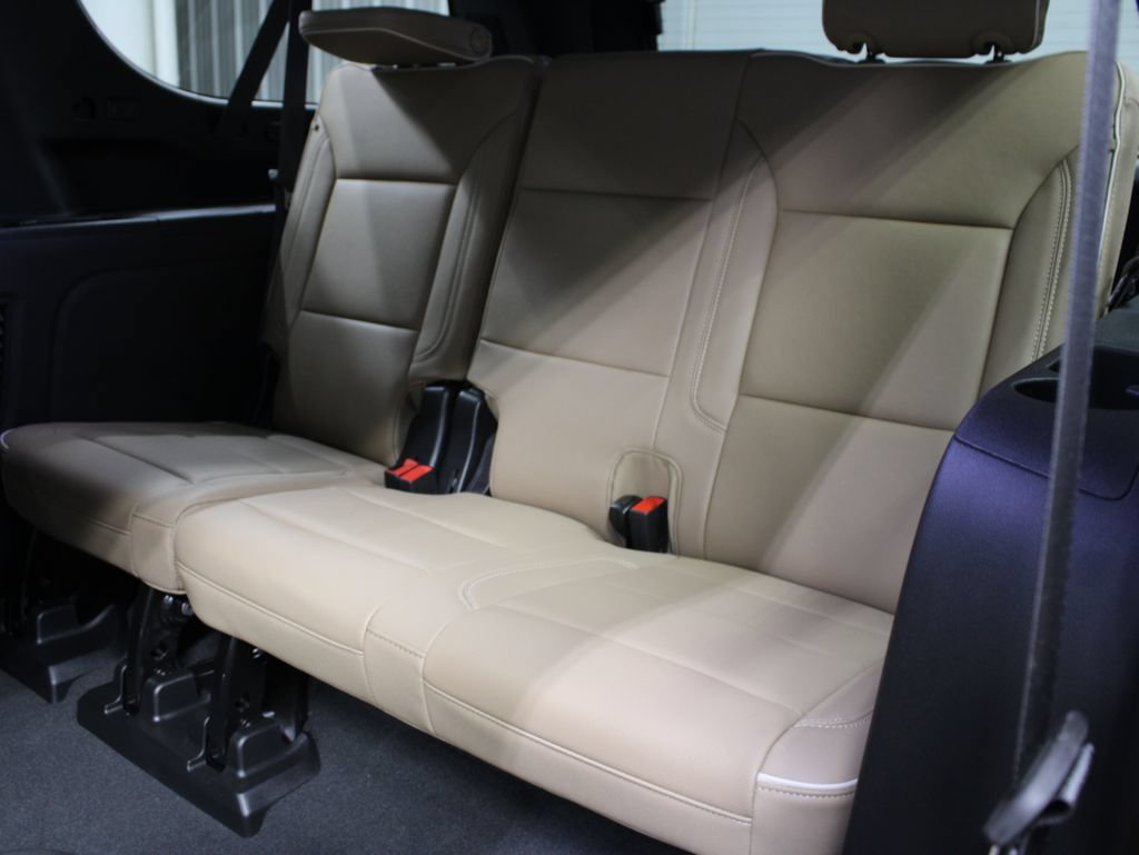 Used 2024 Chevrolet Suburban Premier AWD/4WD image 19