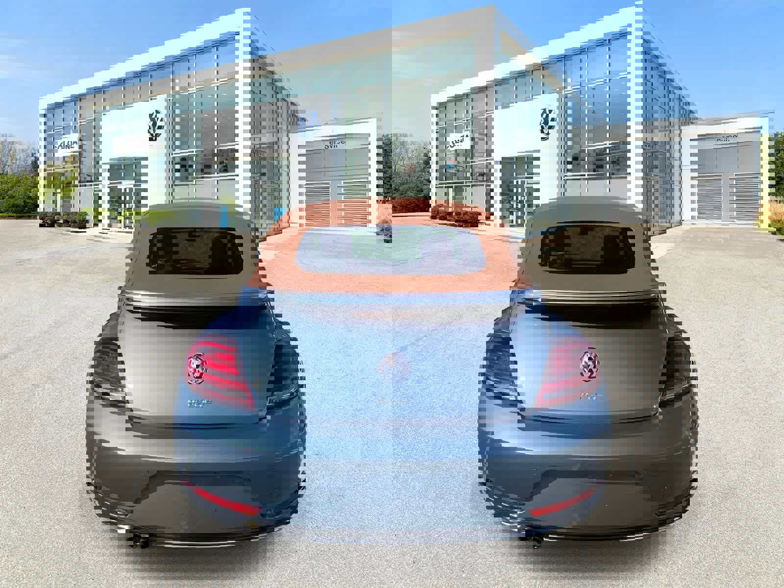 Used 2019 Volkswagen Beetle 2.0T Final Edition SEL image 4