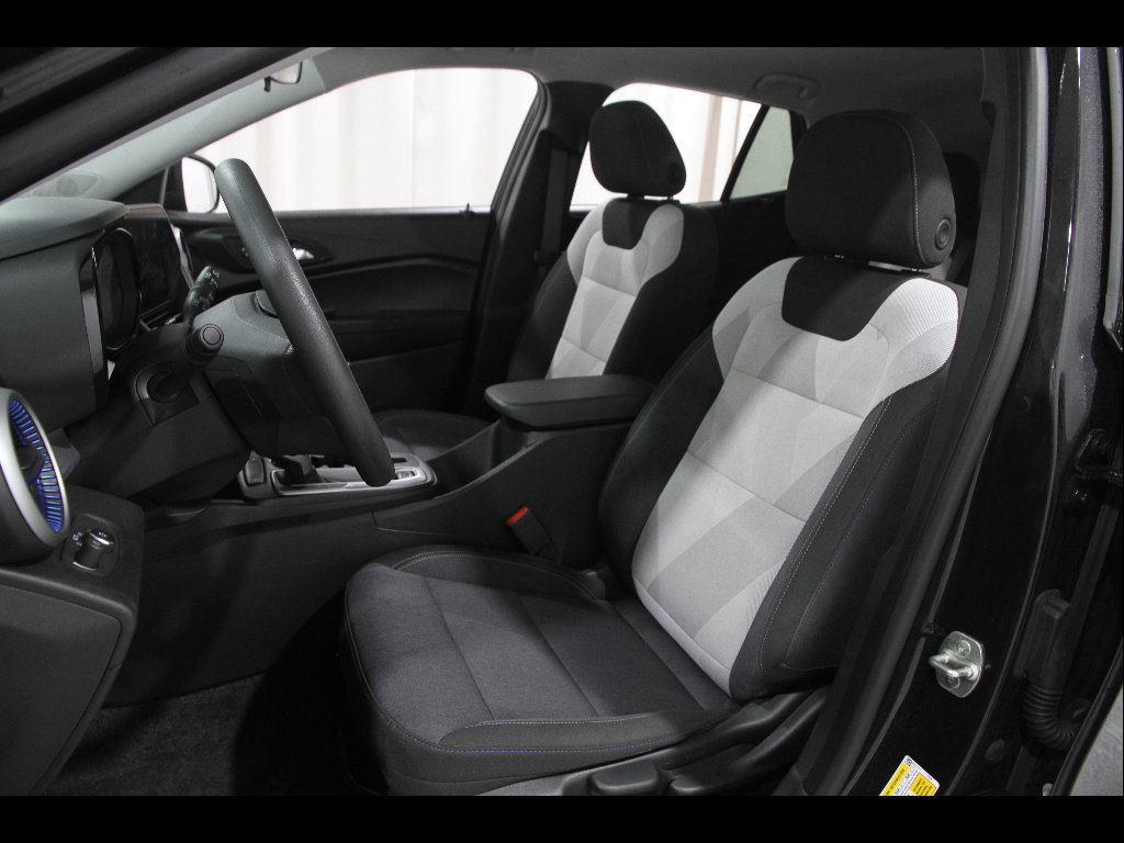 Certified 2024 Chevrolet Trax LS w/ LS Convenience Package image 5