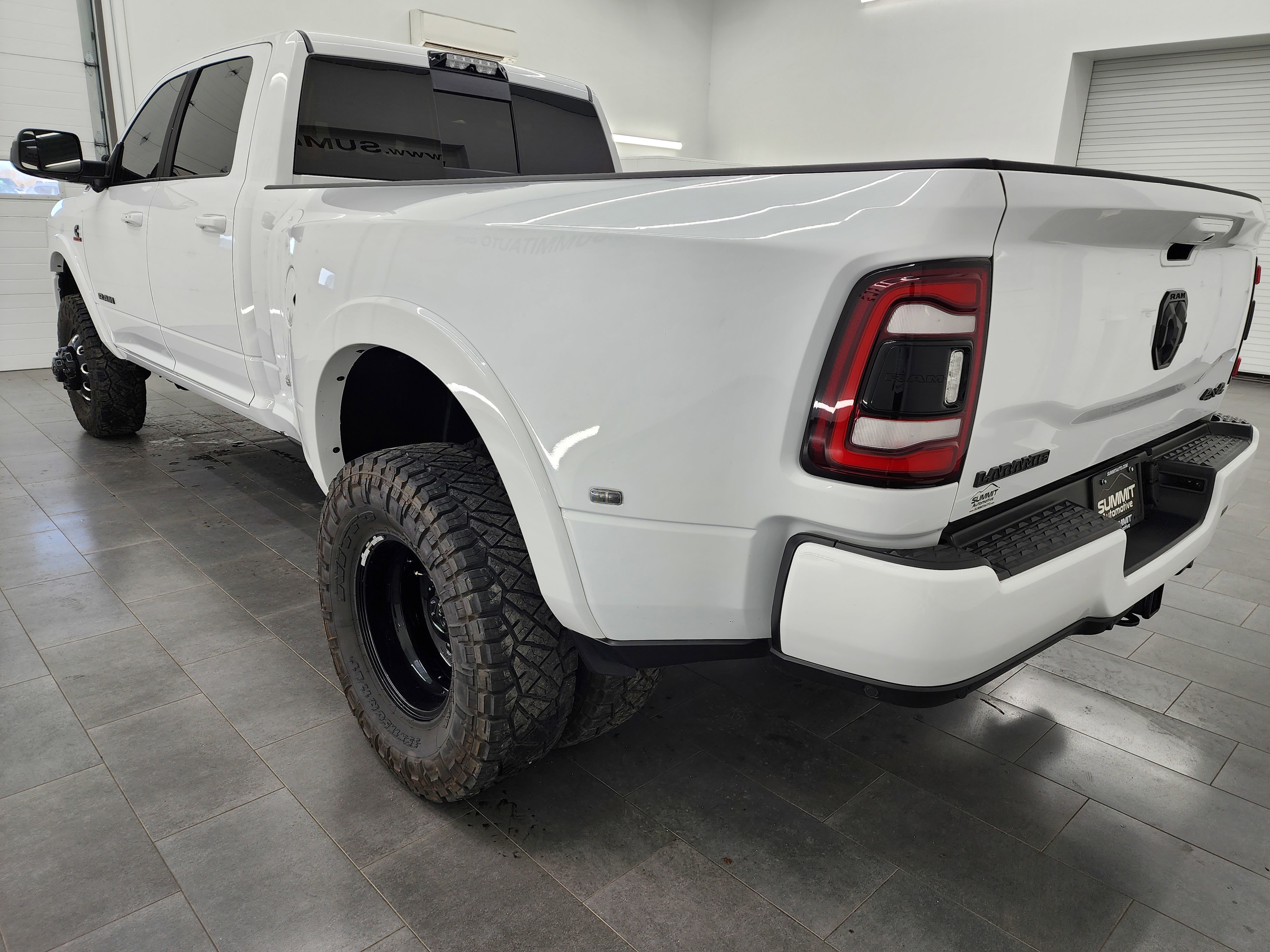 Used 2021 RAM 3500 Laramie w/ Night Edition image 6