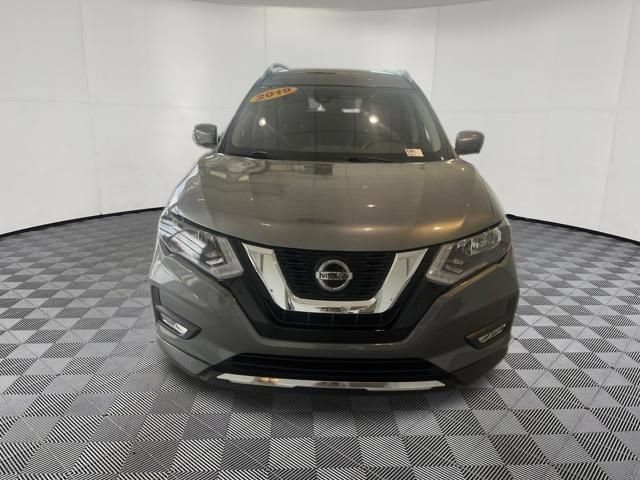 Used 2019 Nissan Rogue SL AWD/4WD image 2
