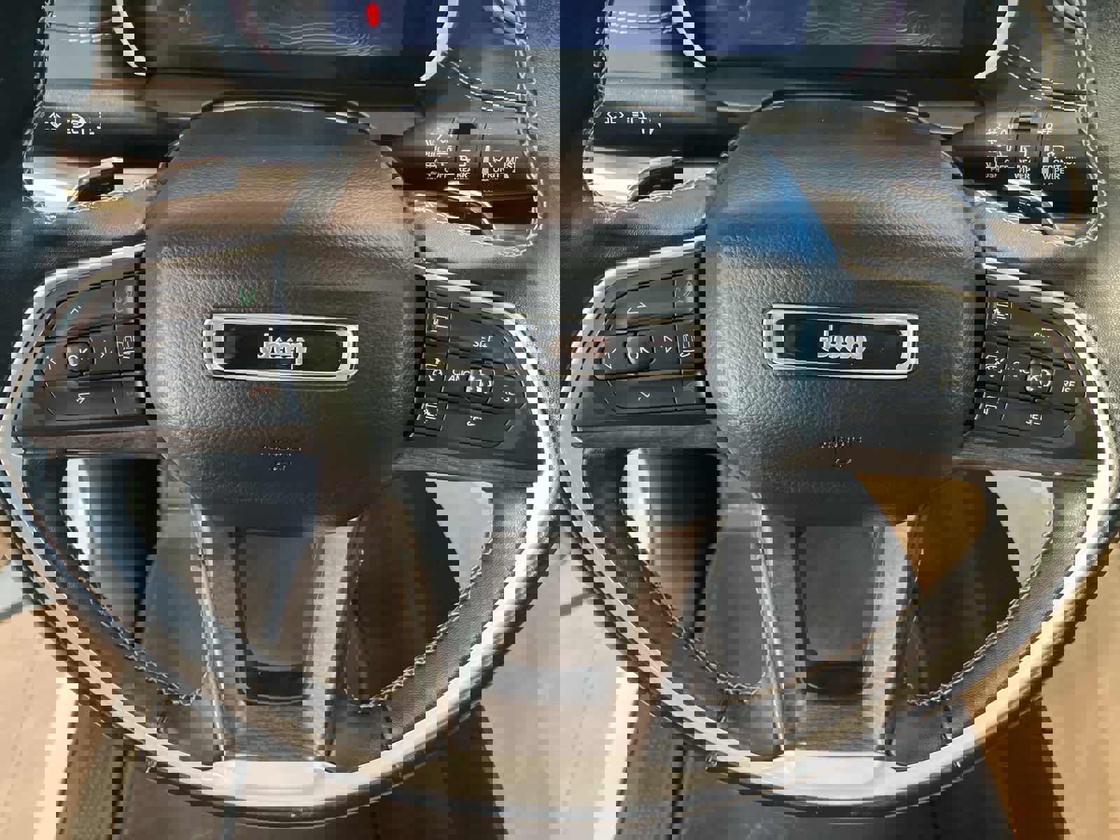 Used 2022 Jeep Grand Cherokee L Limited w/ Luxury Tech Group II image 18