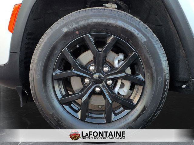 Certified 2024 Jeep Grand Cherokee Altitude image 30