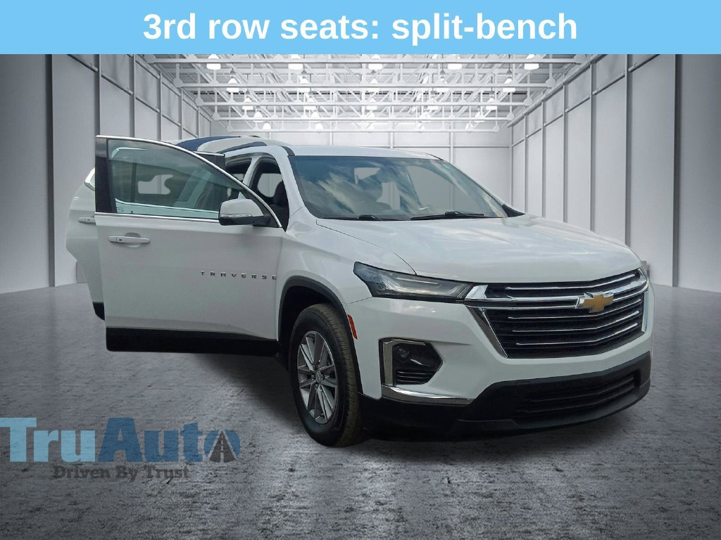 Used 2023 Chevrolet Traverse LT FWD image 9