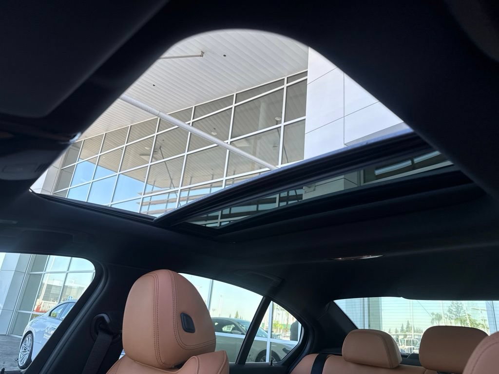 New 2026 BMW 330i Sedan w/ Convenience Package RWD image 11