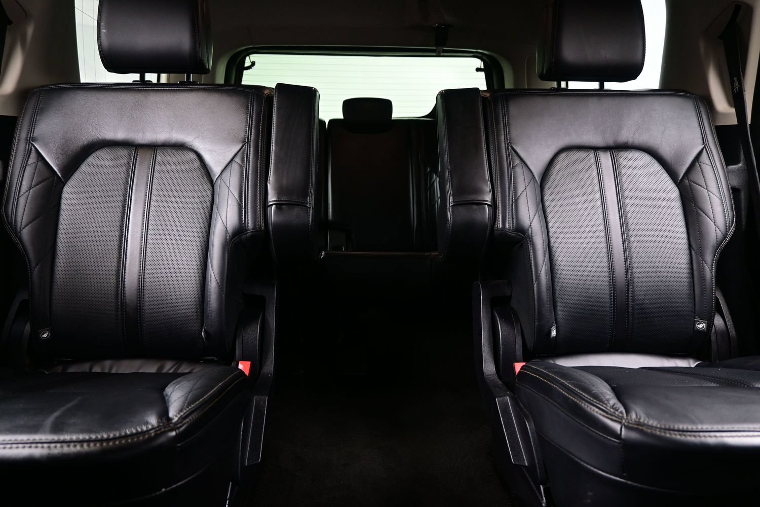Used 2021 Ford Expedition Platinum AWD/4WD image 16