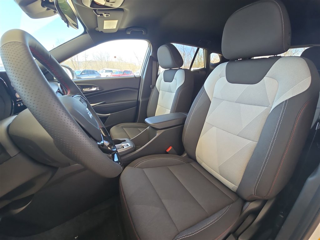 New 2026 Chevrolet Trax RS w/ Driver Confidence Package image 17