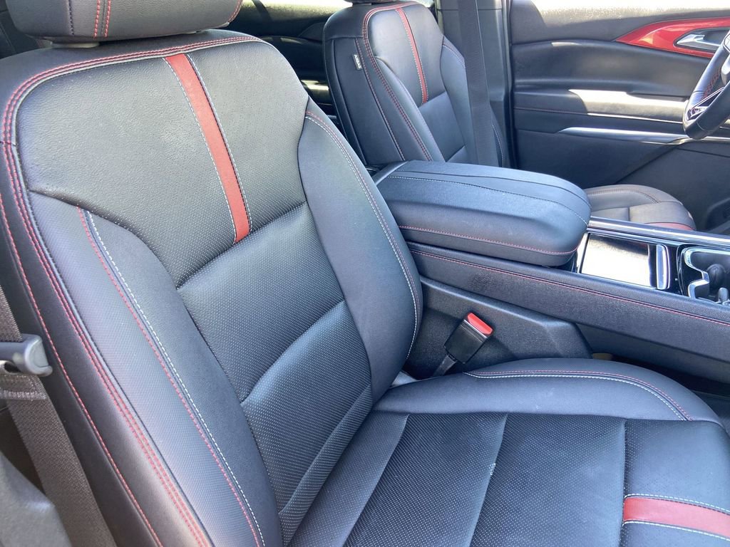 Used 2024 Chevrolet Traverse RS w/ LPO, Floor Liner Package FWD image 25