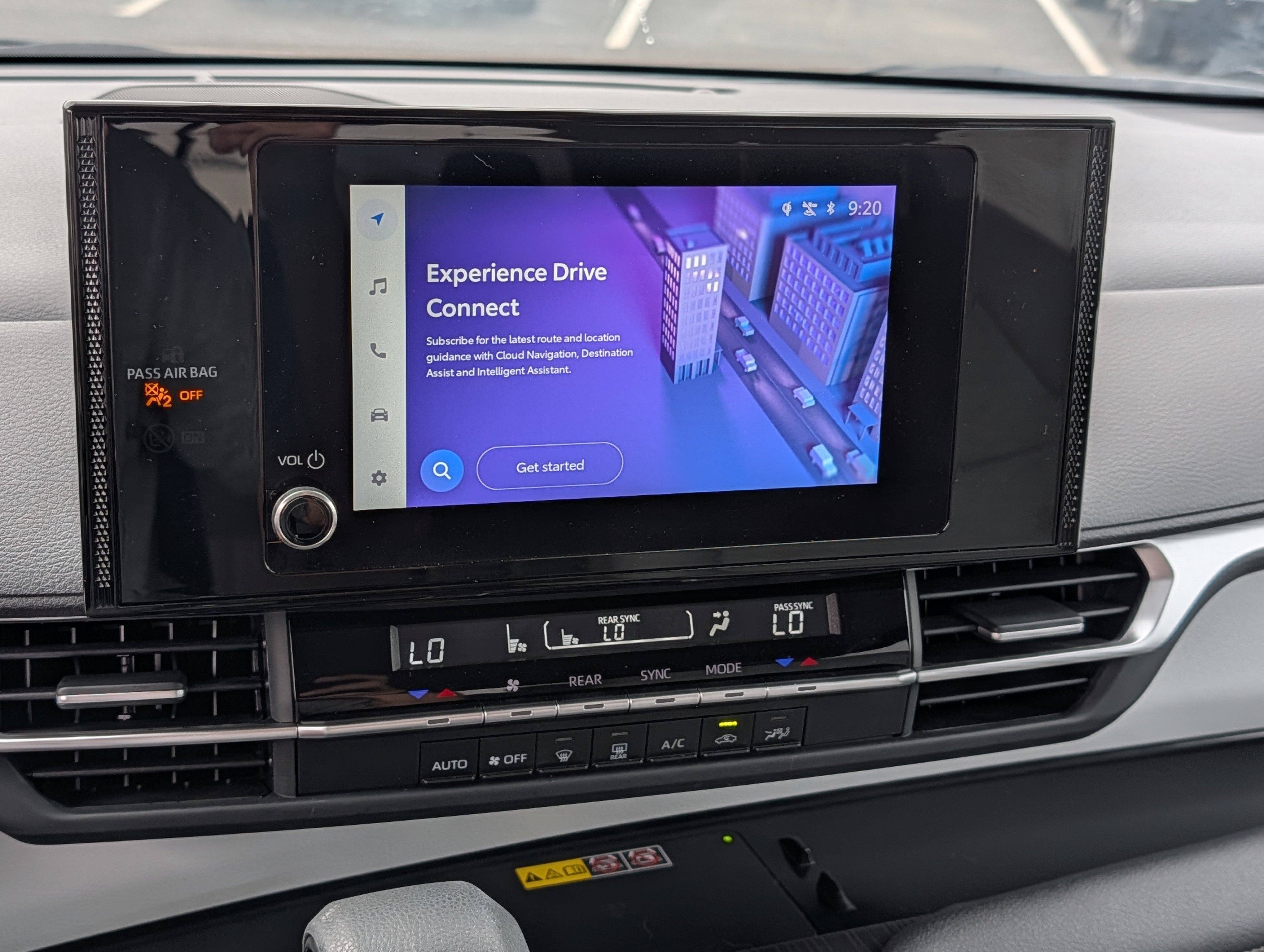 Certified 2026 Toyota Sienna LE FWD image 32