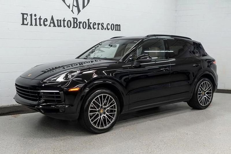 Used 2023 Porsche Cayenne Platinum Edition image 41