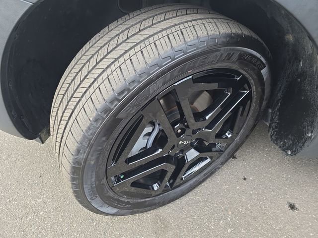 Used 2024 Kia Telluride AWD image 49