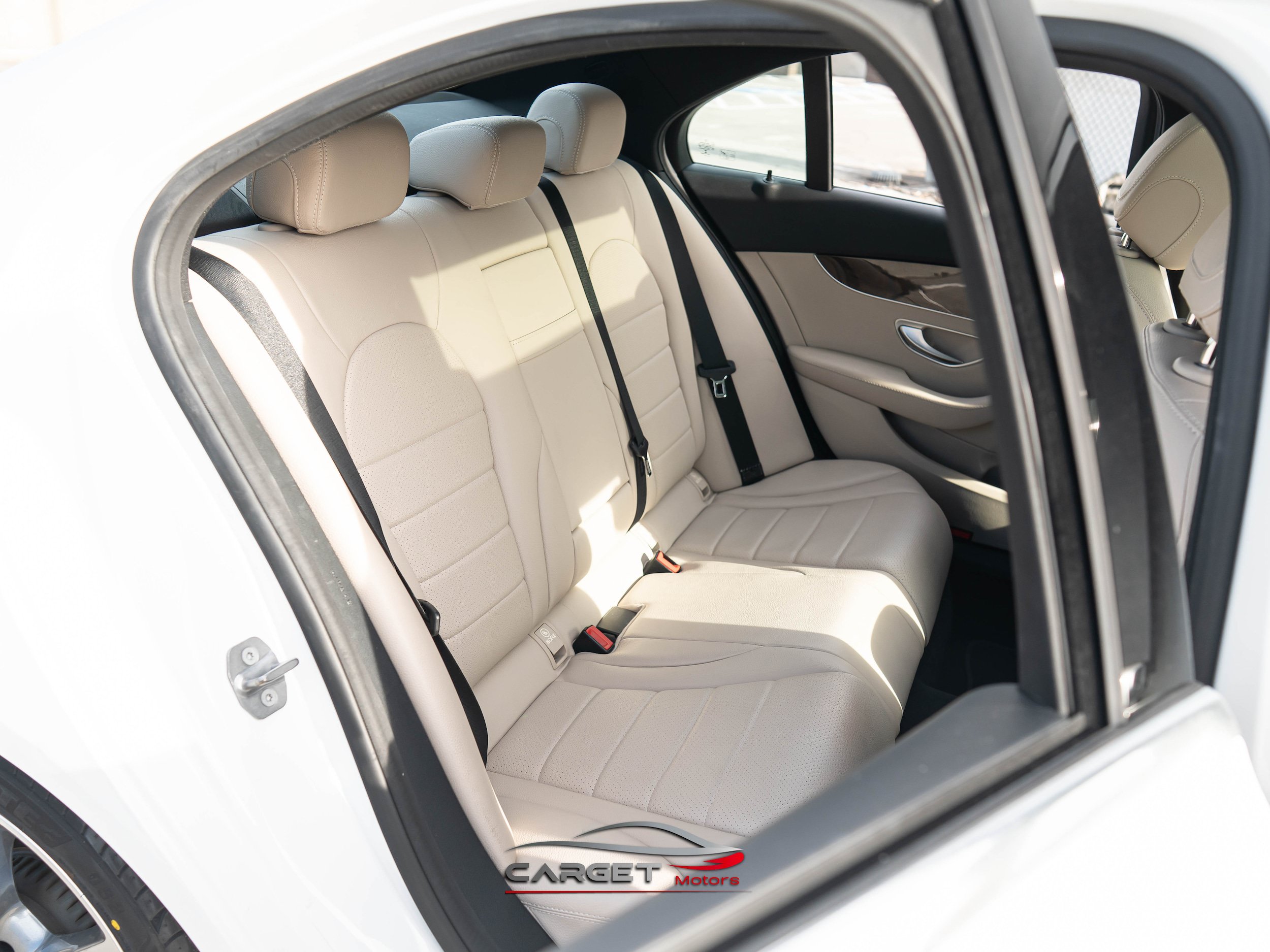 Used 2018 Mercedes-Benz C 300 Sedan w/ Premium Package image 14