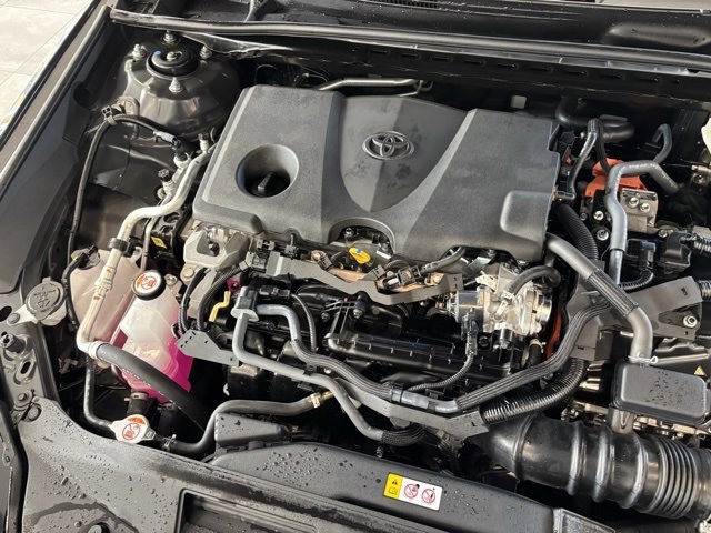 Used 2025 Toyota Camry SE image 35