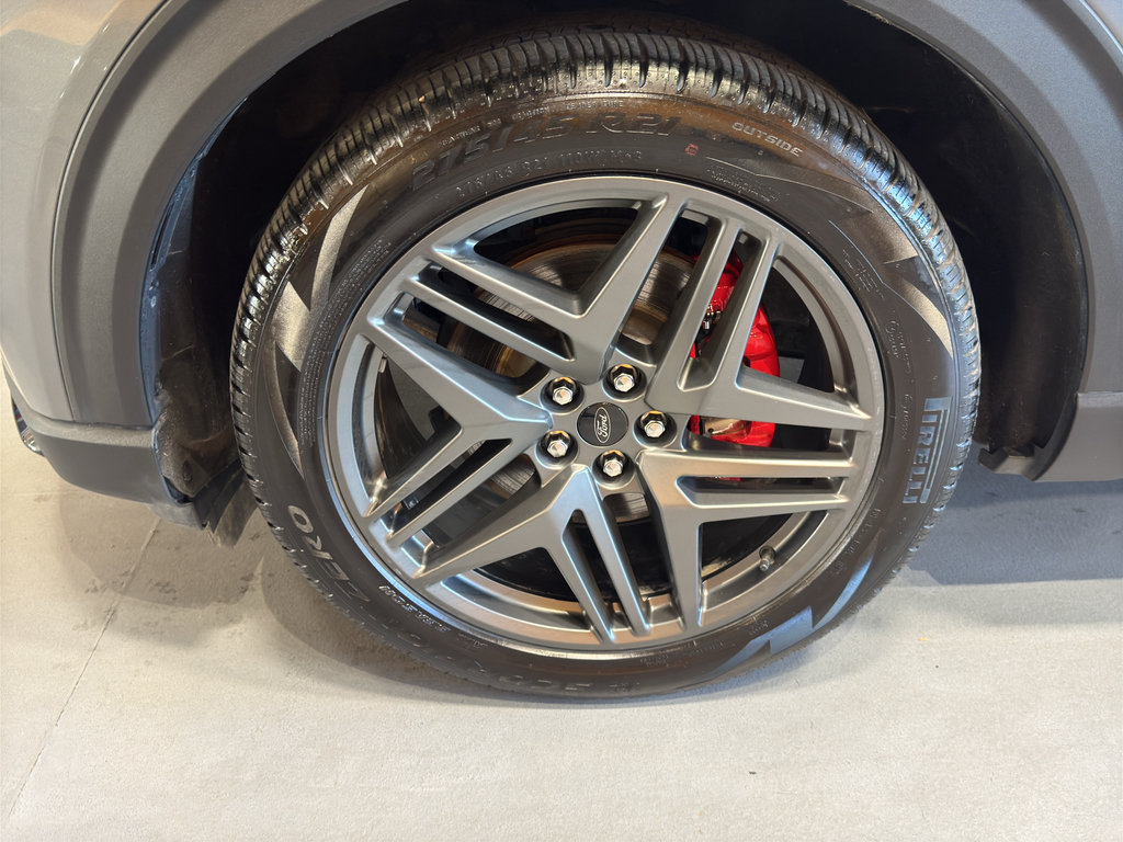 Used 2025 Ford Explorer ST AWD/4WD image 9
