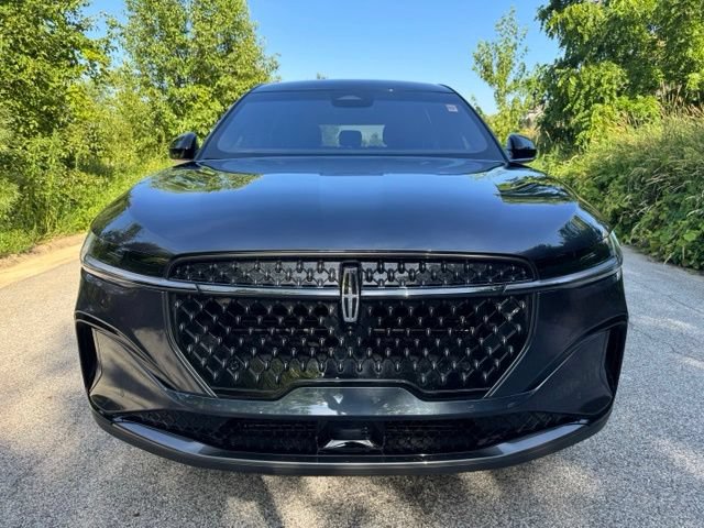 Used 2024 Lincoln Nautilus Hybrid AWD/4WD image 3