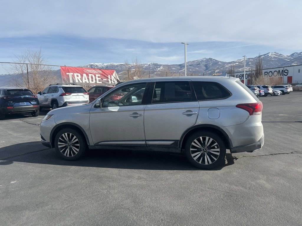 Used 2020 Mitsubishi Outlander SE image 8