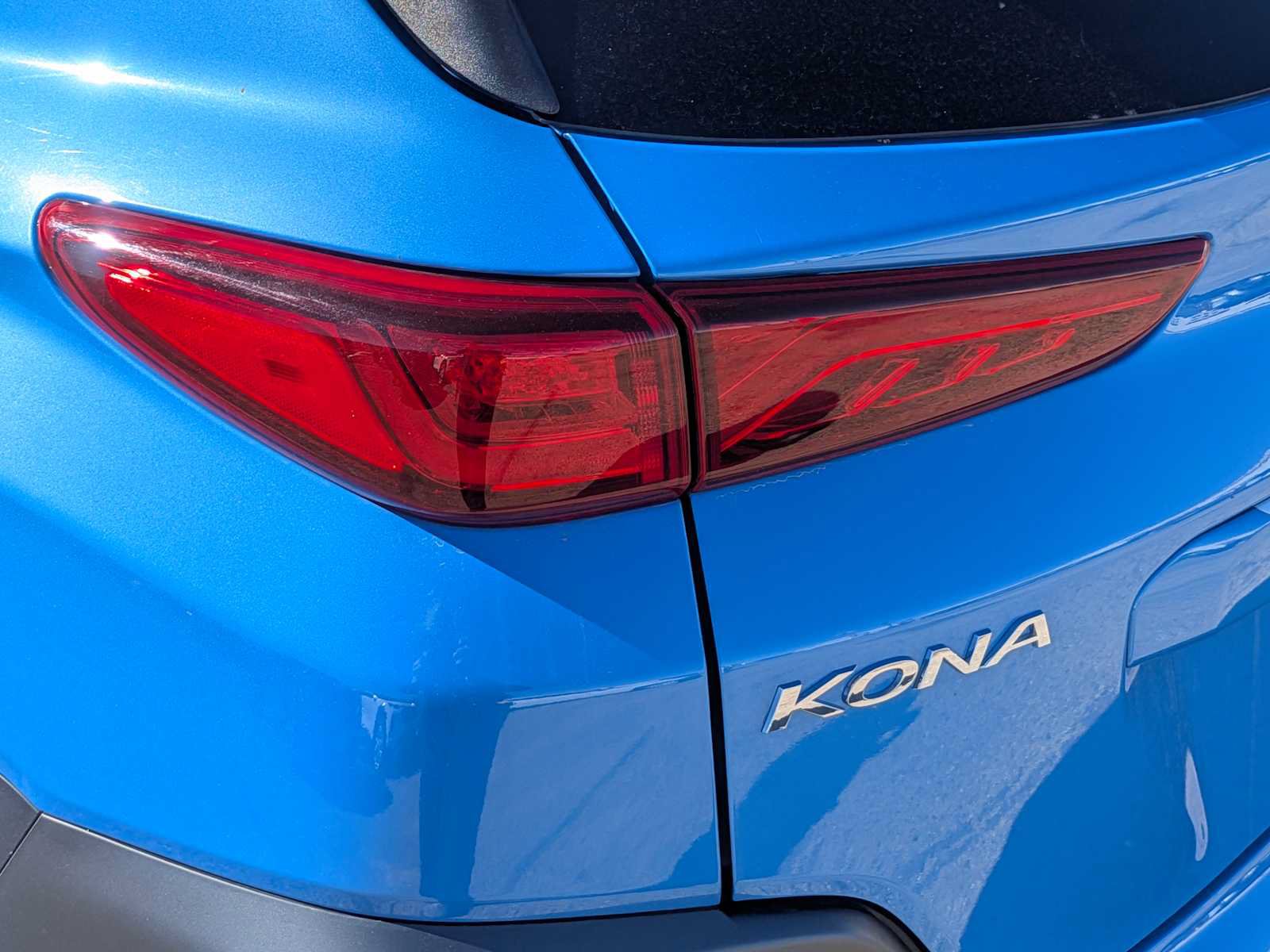 Used 2020 Hyundai Kona Limited AWD/4WD image 14