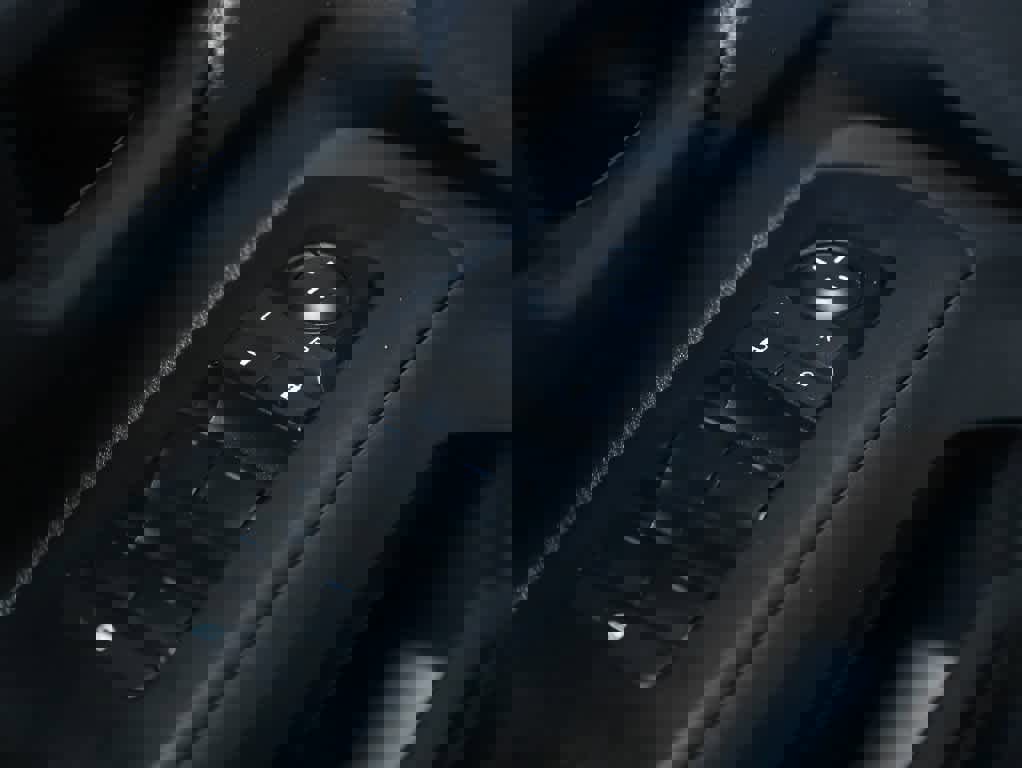 Certified 2024 Toyota Tacoma SR5 AWD/4WD image 16