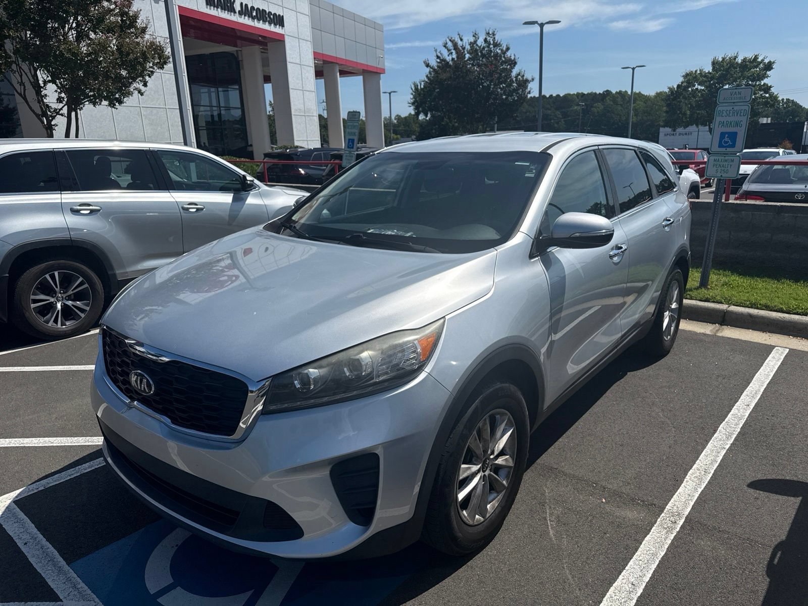 Used 2019 Kia Sorento L FWD image 13