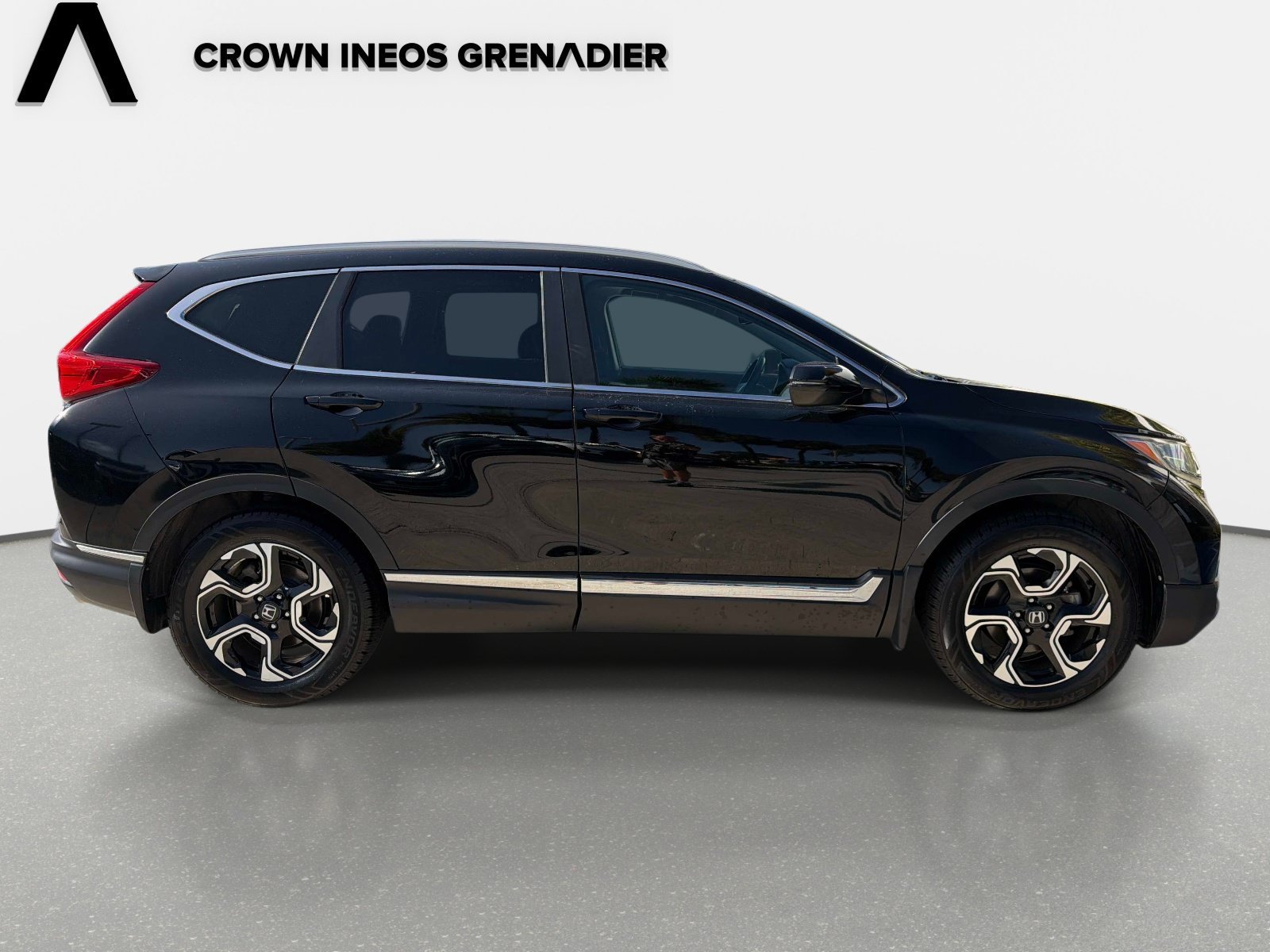 Used 2018 Honda CR-V Touring image 4